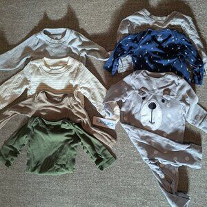 Cozy Lot of 6 Baby Tops & Sleepers (Size 9 Months)